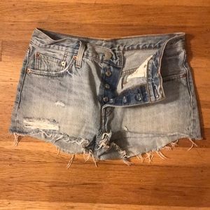 Perfect Levi’s cutoffs